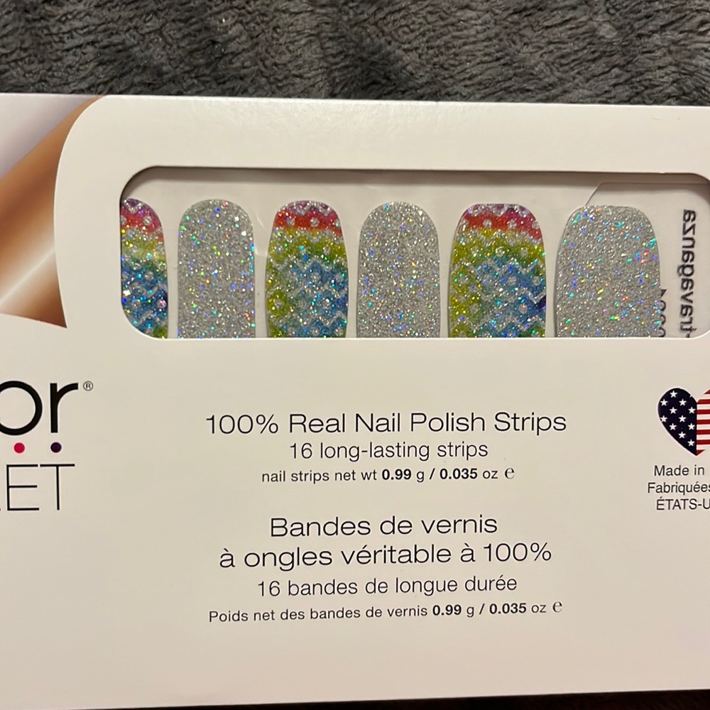 Color Street Nail Set Eggs Stravaganza